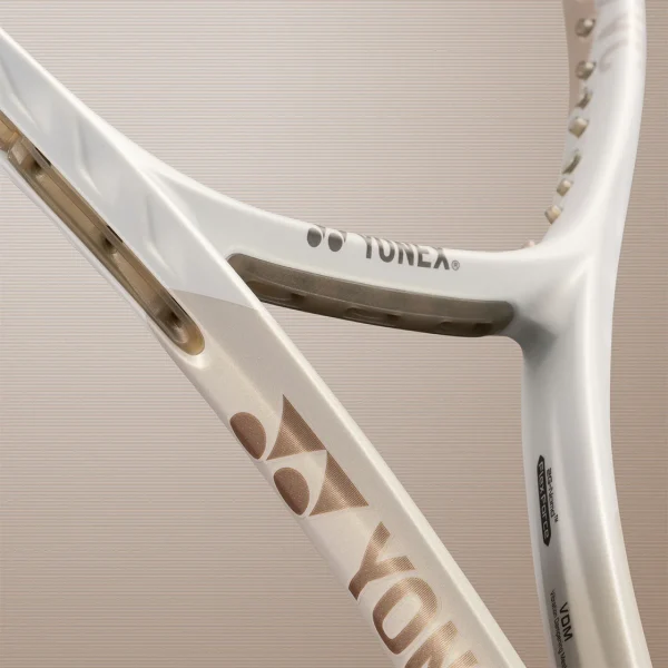 RAQUETA YONEX VCORE 100 300GR G3 BEIGE ARENA 2024 - Imagen 2